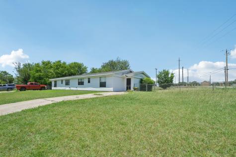 525 Lenora Drive Taylor TX 76574