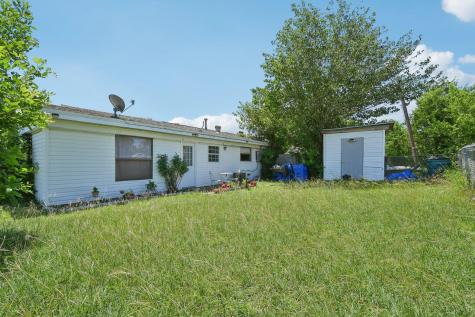 525 Lenora Drive Taylor TX 76574