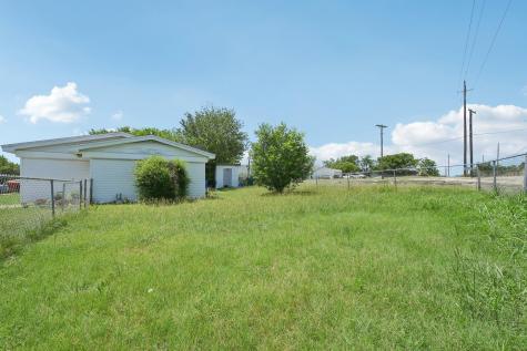 525 Lenora Drive Taylor TX 76574