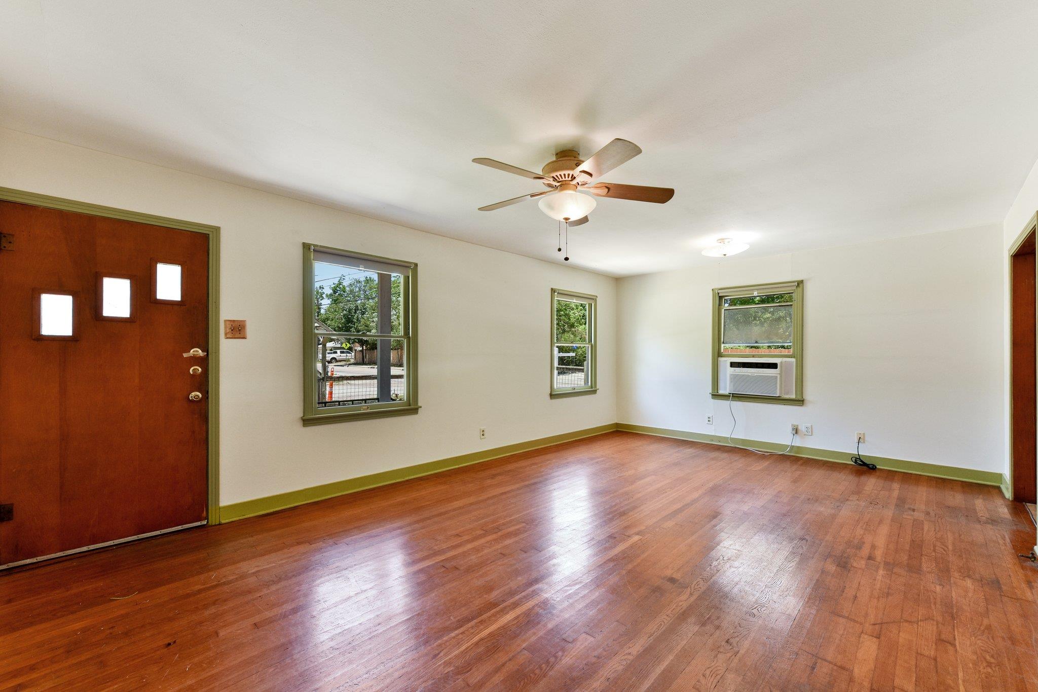 5015 Avenue G Austin TX 78751