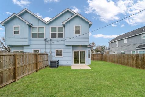 1000 E Fannin Street Luling TX 78648
