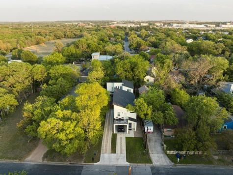 913 Valdez Street Austin TX 78741
