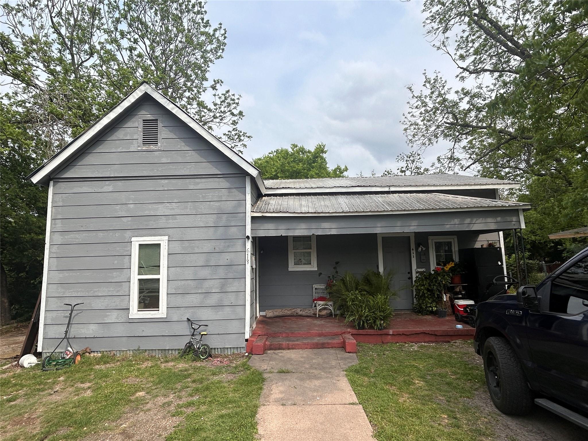 611-613 N 6th Street Temple TX 76501