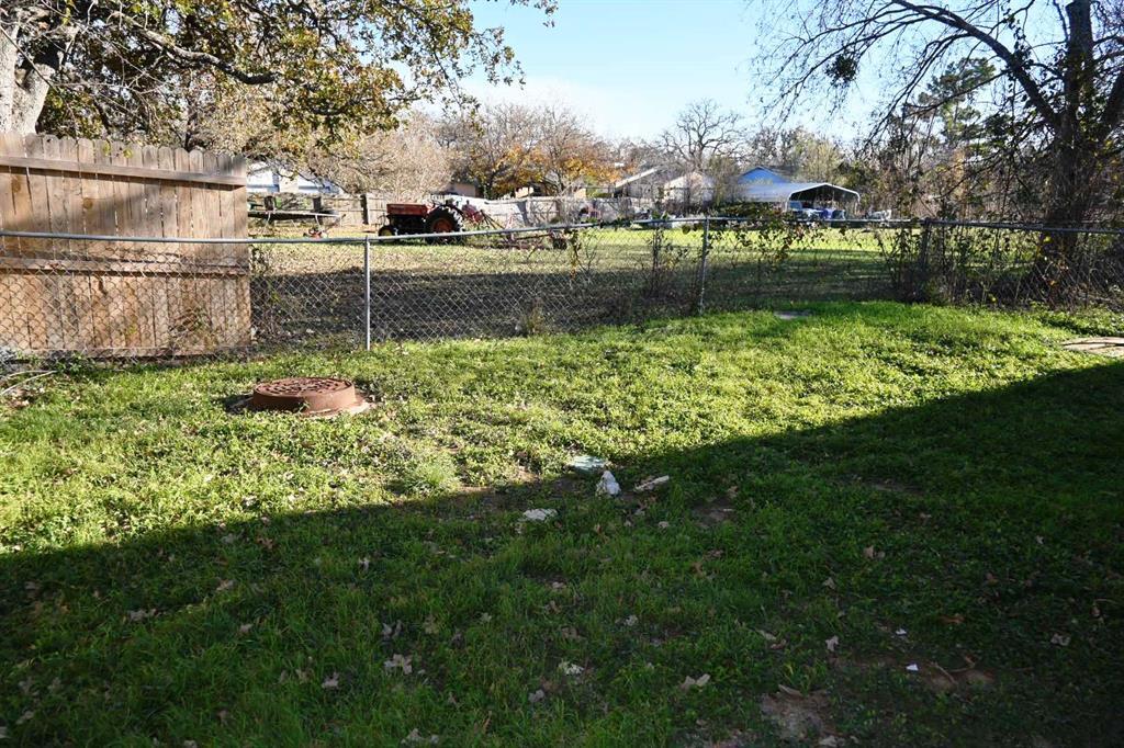 817 Lexington Road Elgin TX 78621