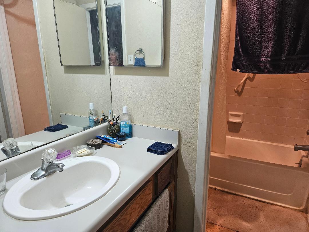 817 Lexington Road Elgin TX 78621