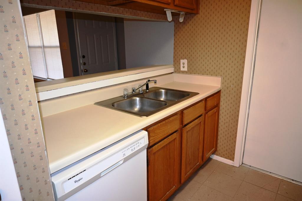 817 Lexington Road Elgin TX 78621