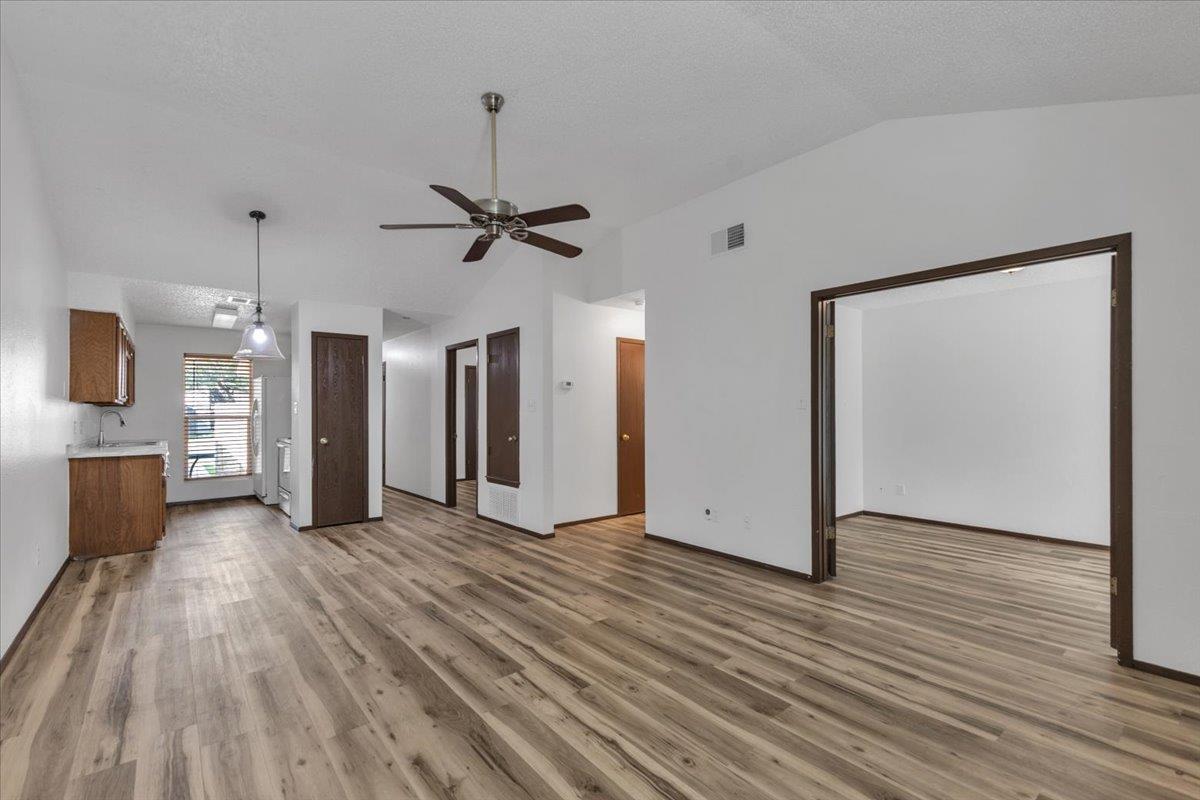 8713 Pineridge Drive Austin TX 78729