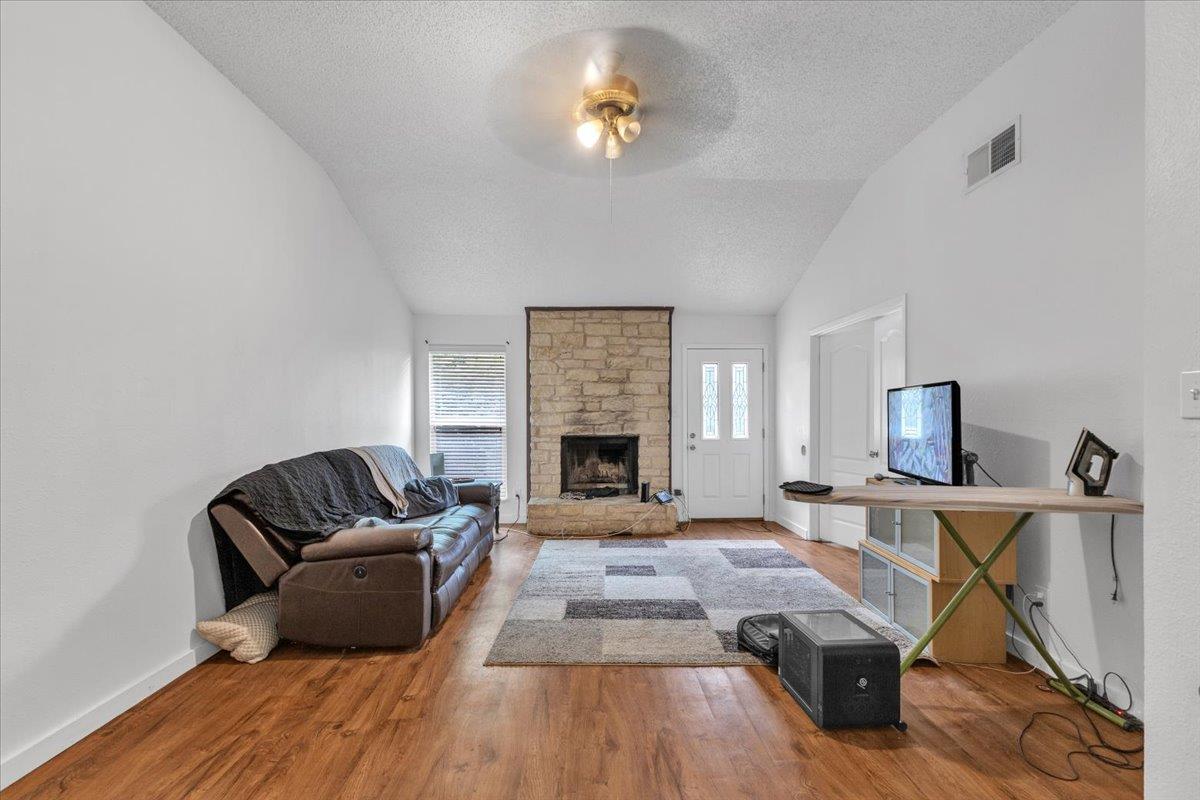 8713 Pineridge Drive Austin TX 78729