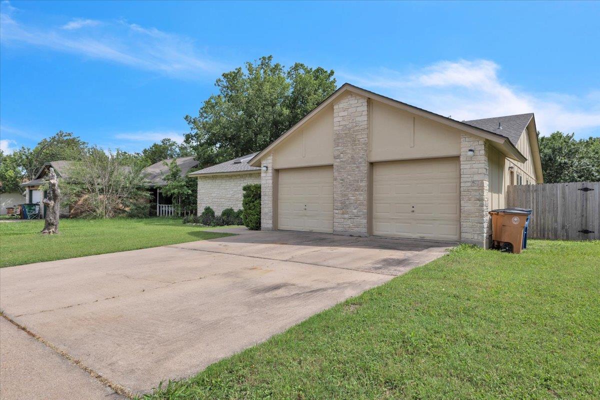 8713 Pineridge Drive Austin TX 78729