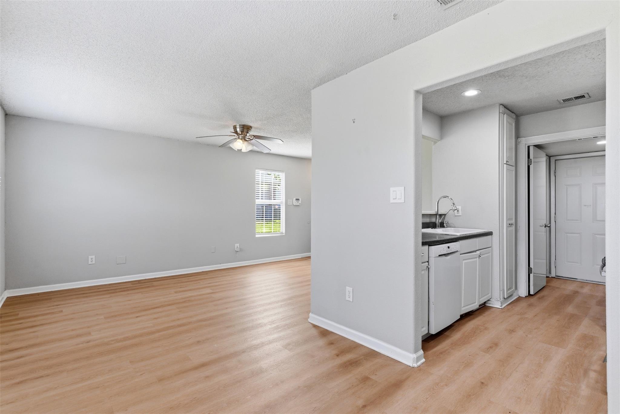 1407 Warrior Lane Del Valle TX 78617
