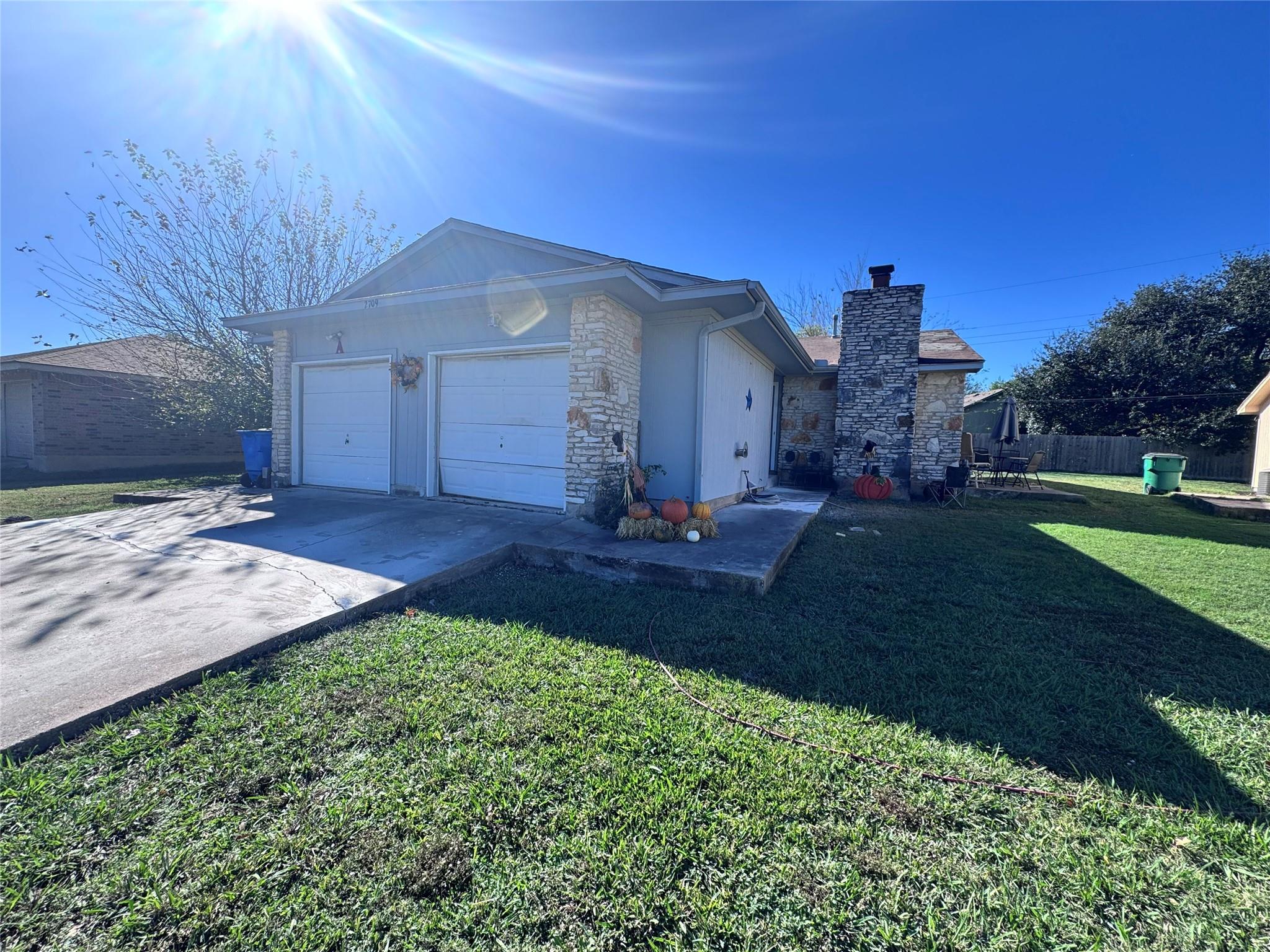 2709 Sunny Lane Taylor TX 76574