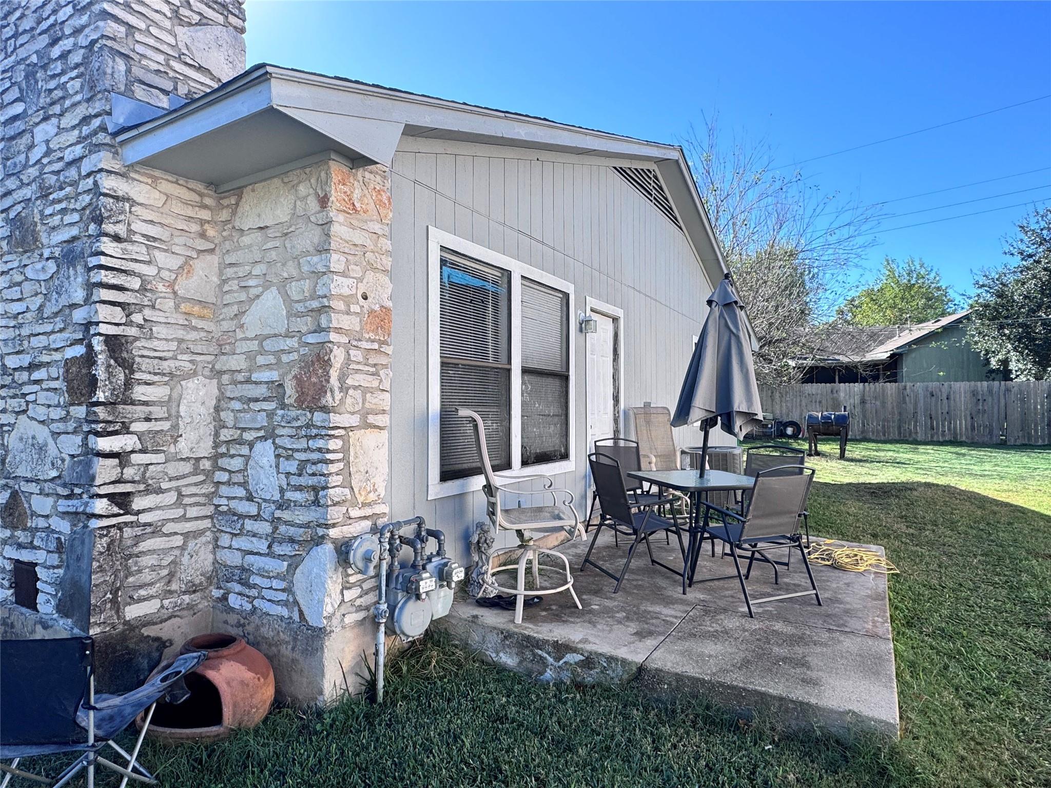 2709 Sunny Lane Taylor TX 76574