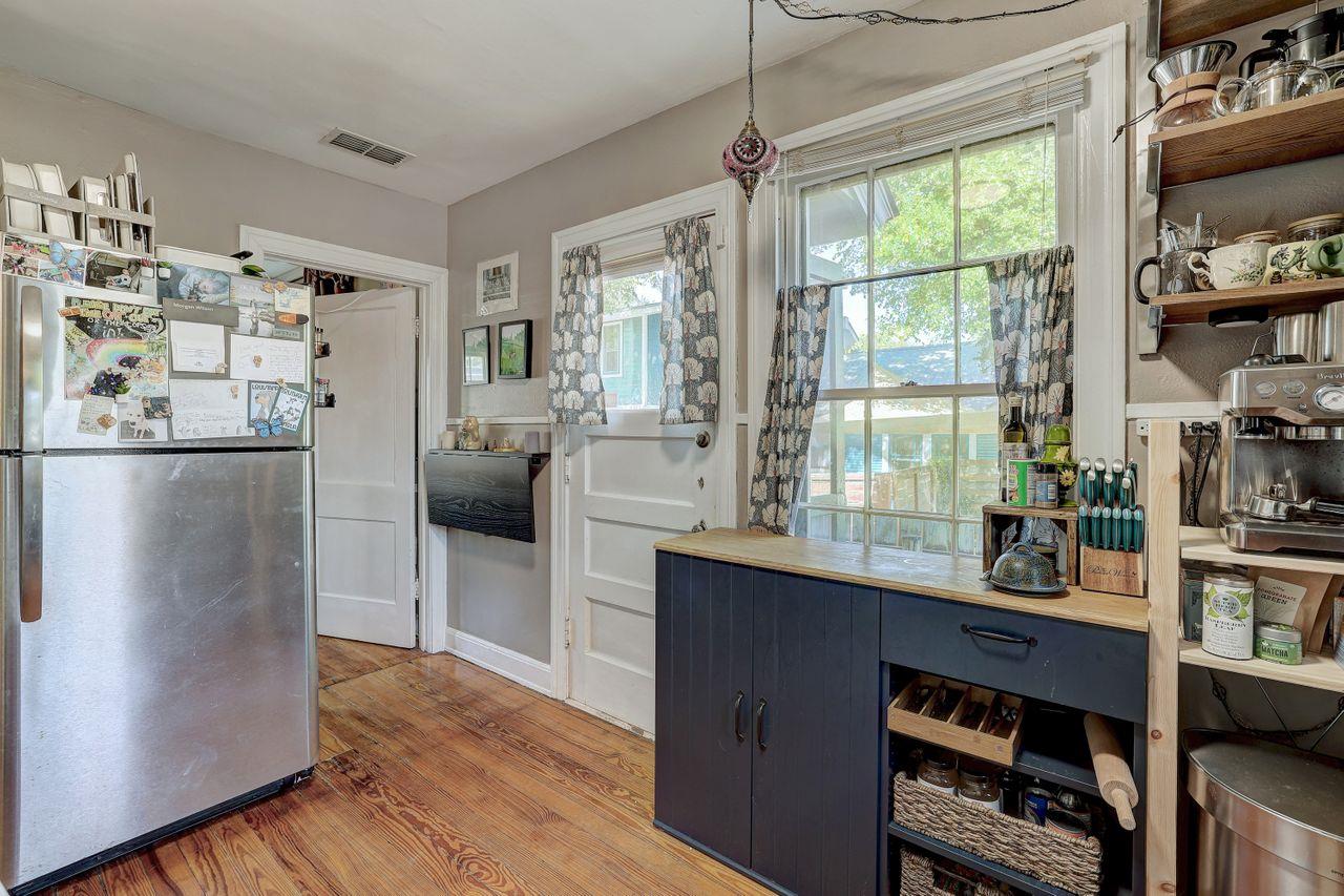 809 E 44th Street Austin TX 78751