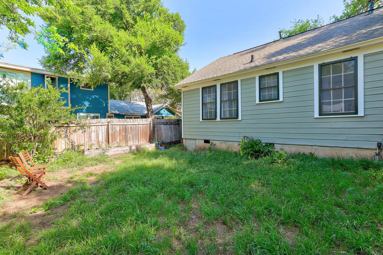 809 E 44th Street Austin TX 78751