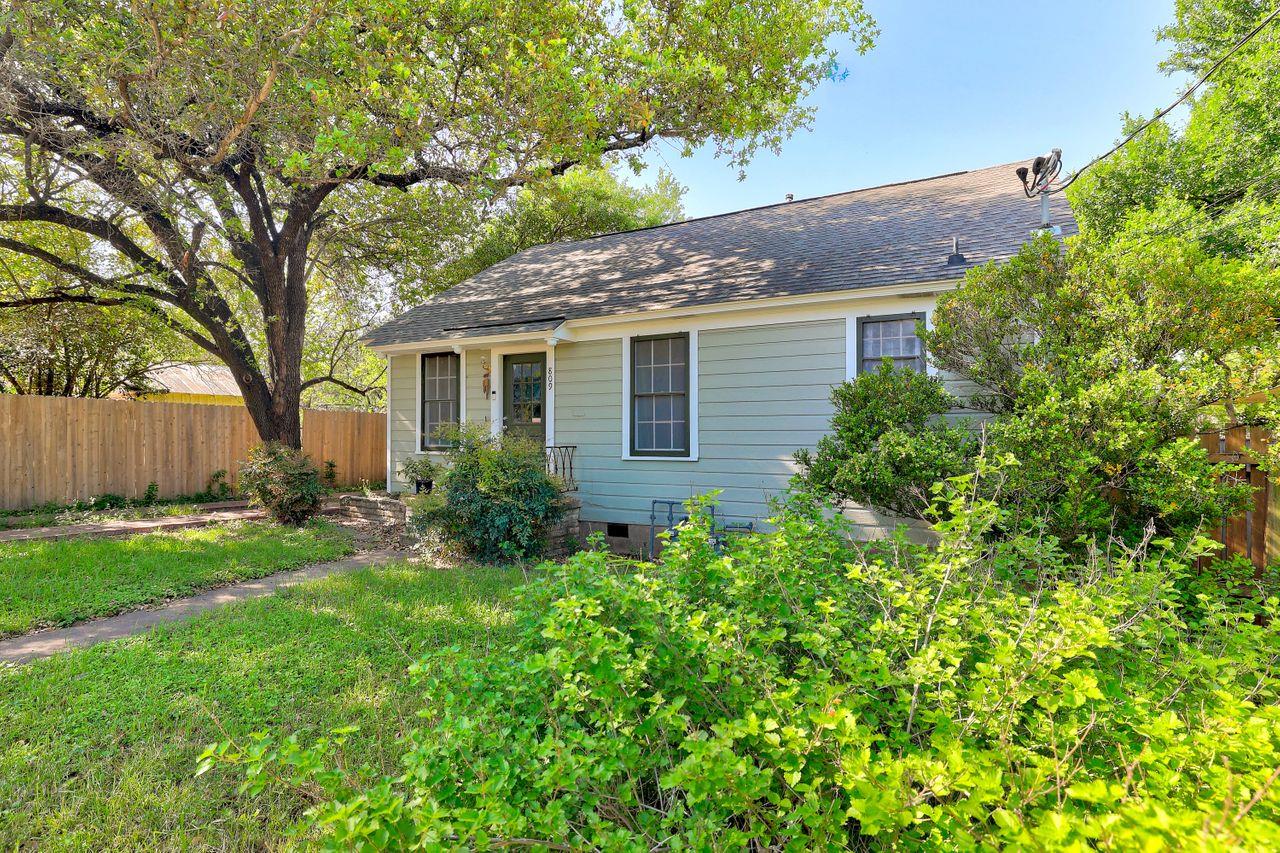 809 E 44th Street Austin TX 78751