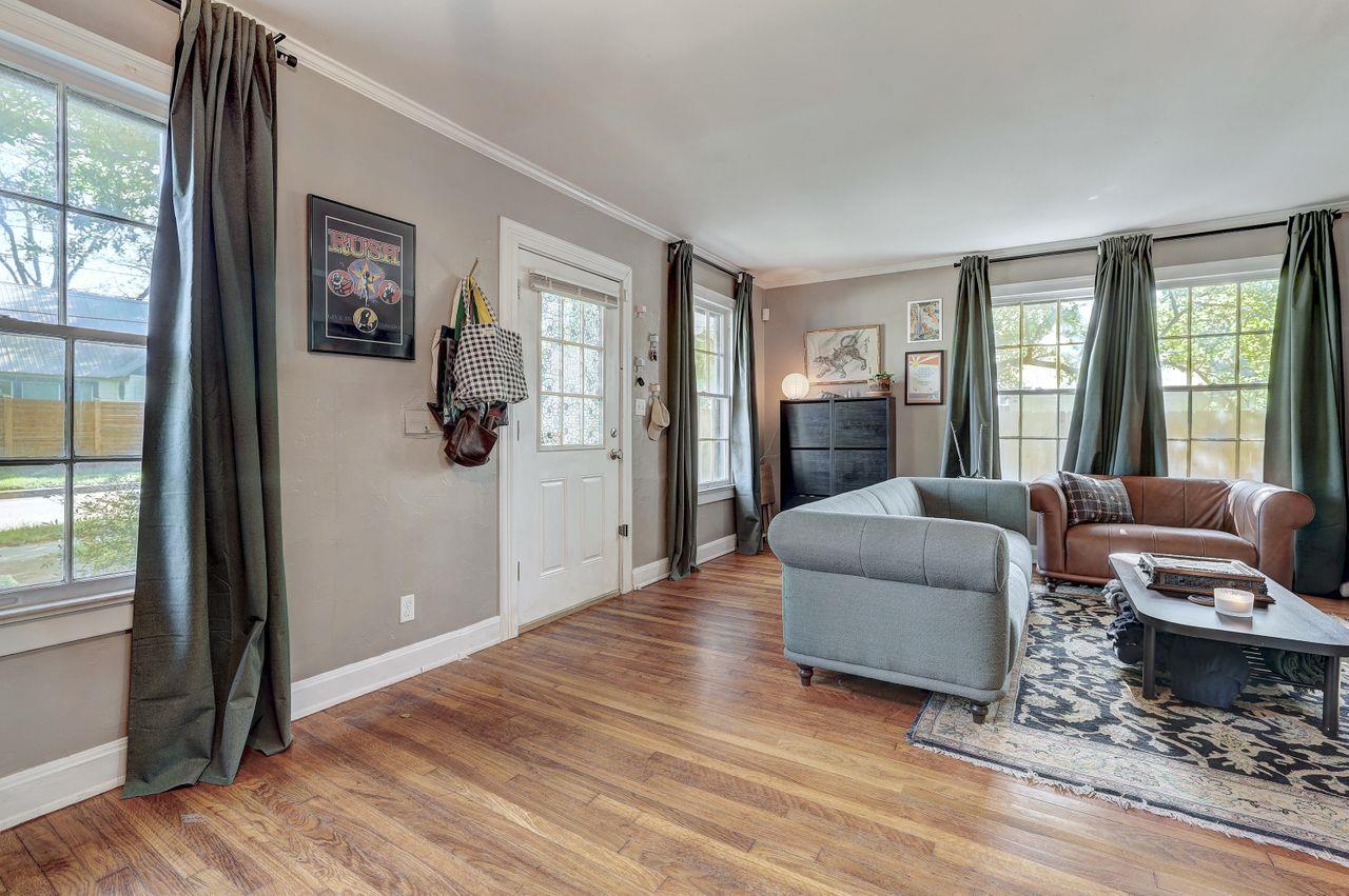 809 E 44th Street Austin TX 78751