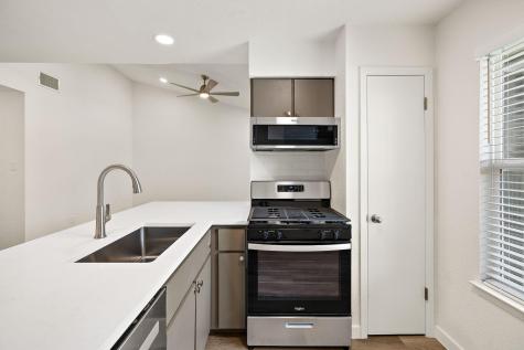 6203 Berkett Cove Austin TX 78745