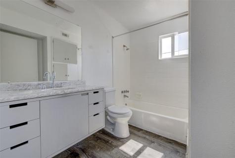 1306 E Saint Johns Avenue Austin TX 78752