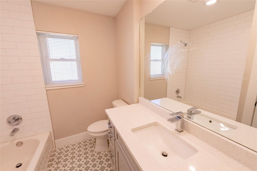 4306 Shallowbrook Trail Austin TX 78744
