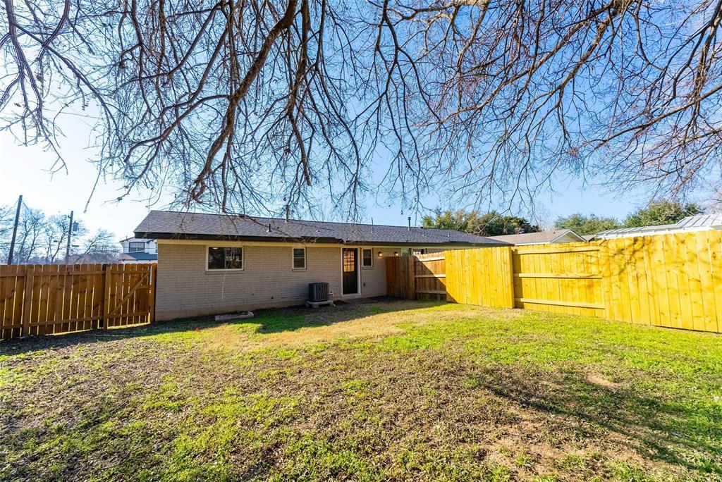 4306 Shallowbrook Trail Austin TX 78744