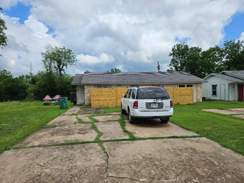 516 Lenora Drive Taylor TX 76574