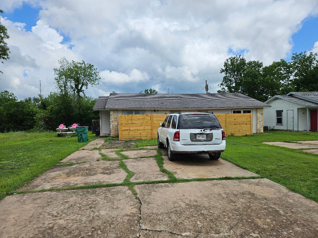 516 Lenora Drive Taylor TX 76574