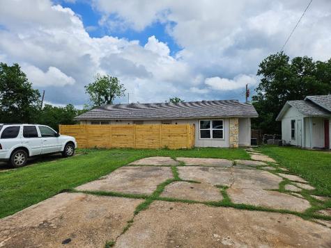 516 Lenora Drive Taylor TX 76574