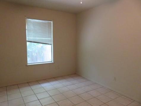 516 Lenora Drive Taylor TX 76574