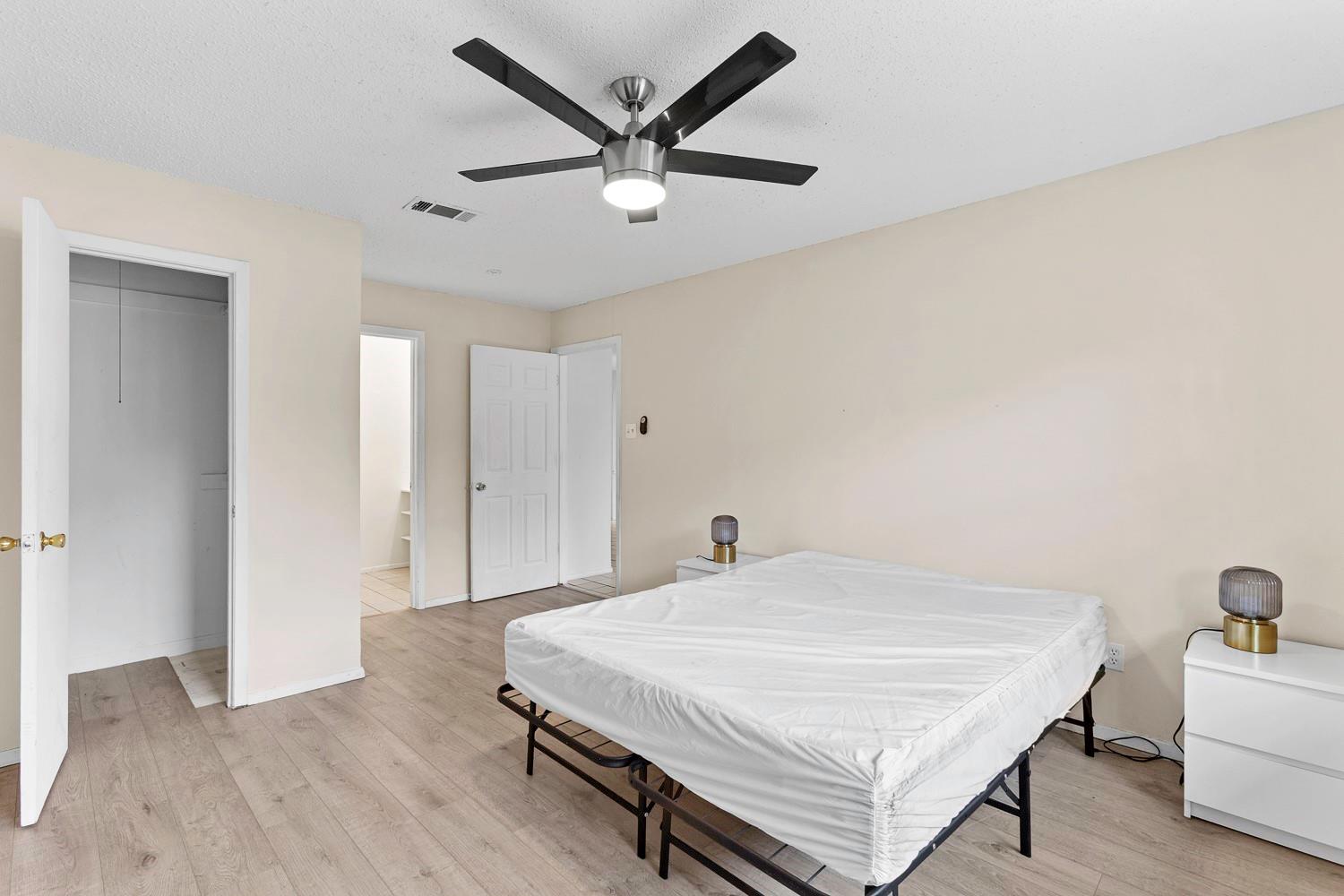 1907 W Loop Austin TX 78758