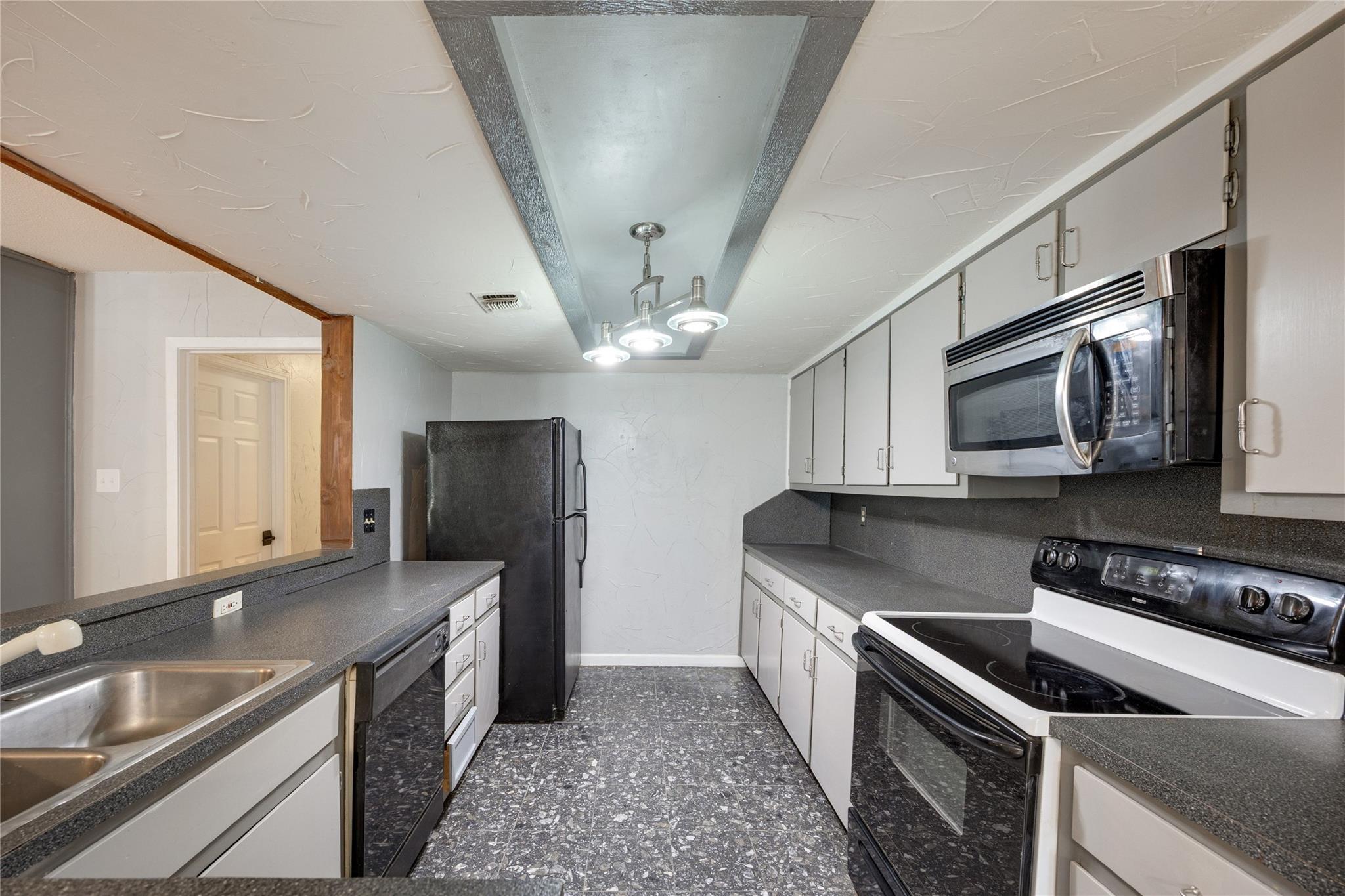 1807 Briar Hill Drive Austin TX 78741