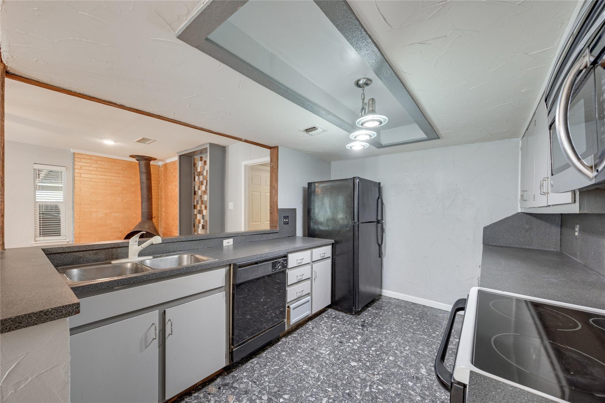 1807 Briar Hill Drive Austin TX 78741