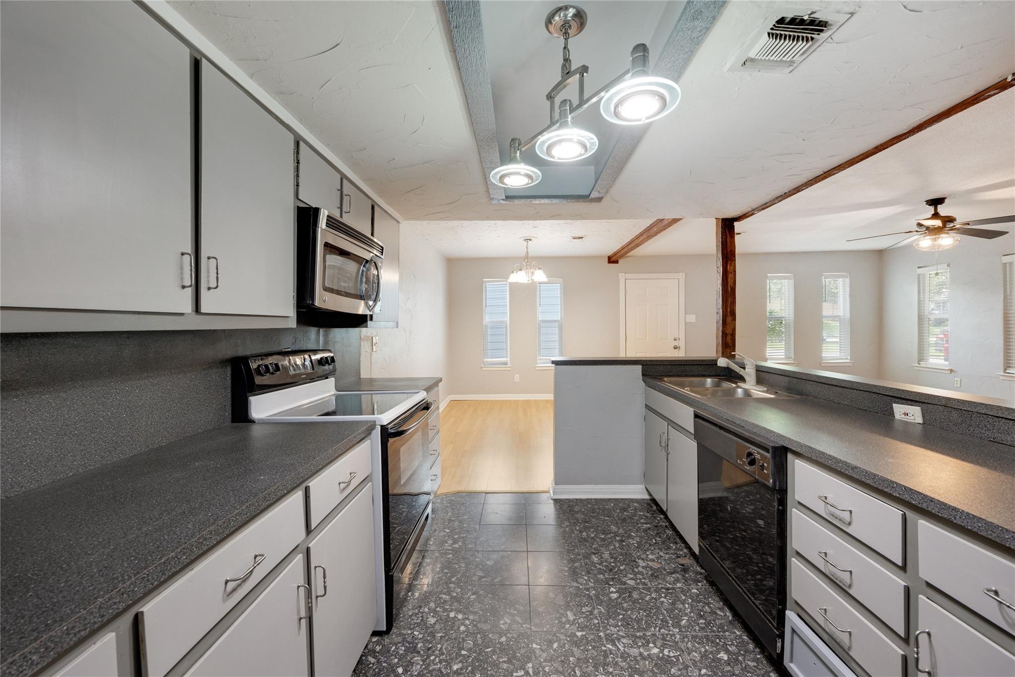 1807 Briar Hill Drive Austin TX 78741