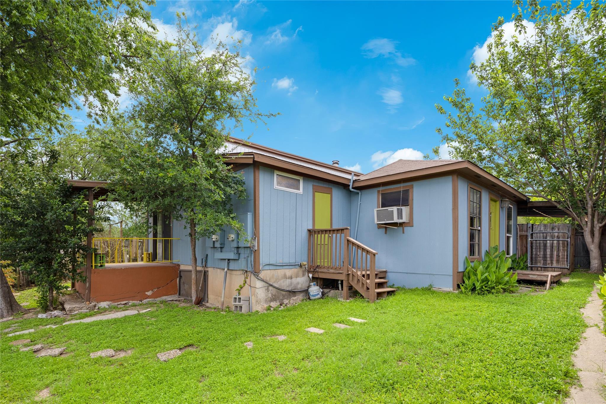 1807 Briar Hill Drive Austin TX 78741