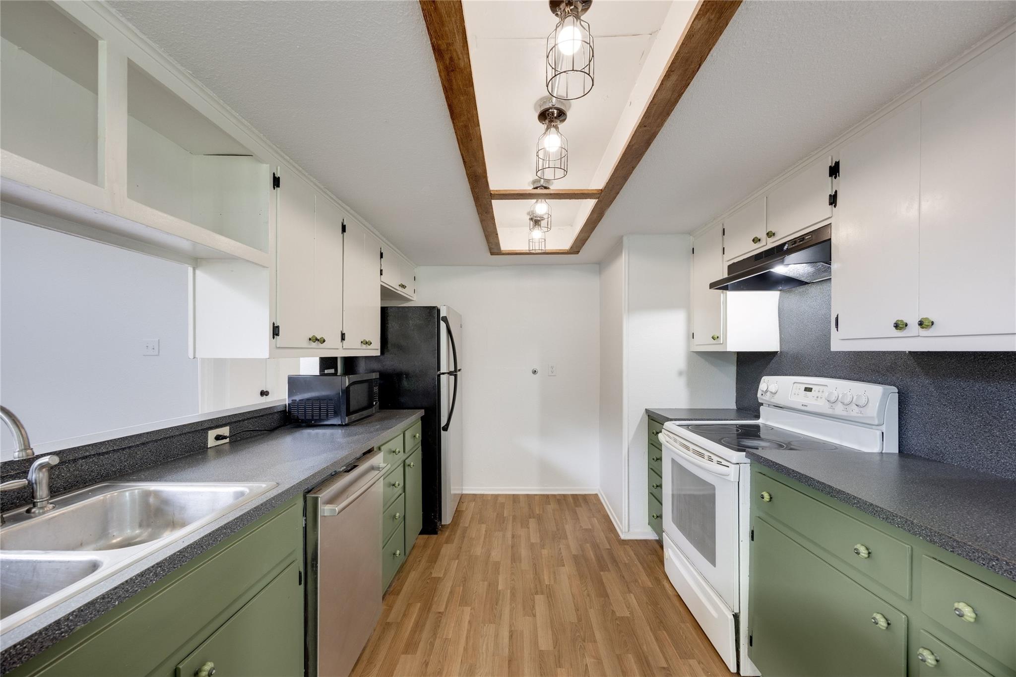 1807 Briar Hill Drive Austin TX 78741