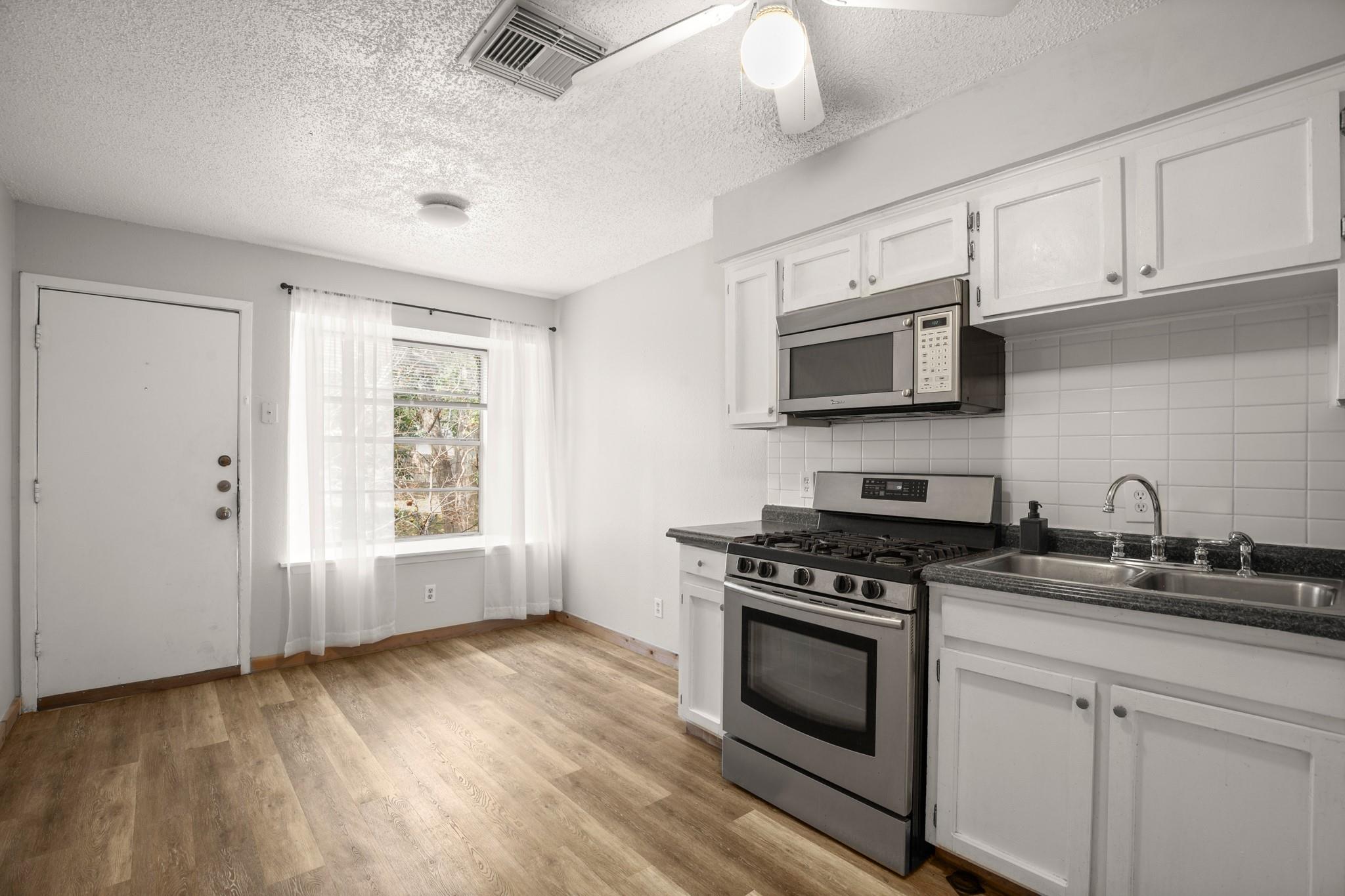 5402 Brompton Circle Austin TX 78745
