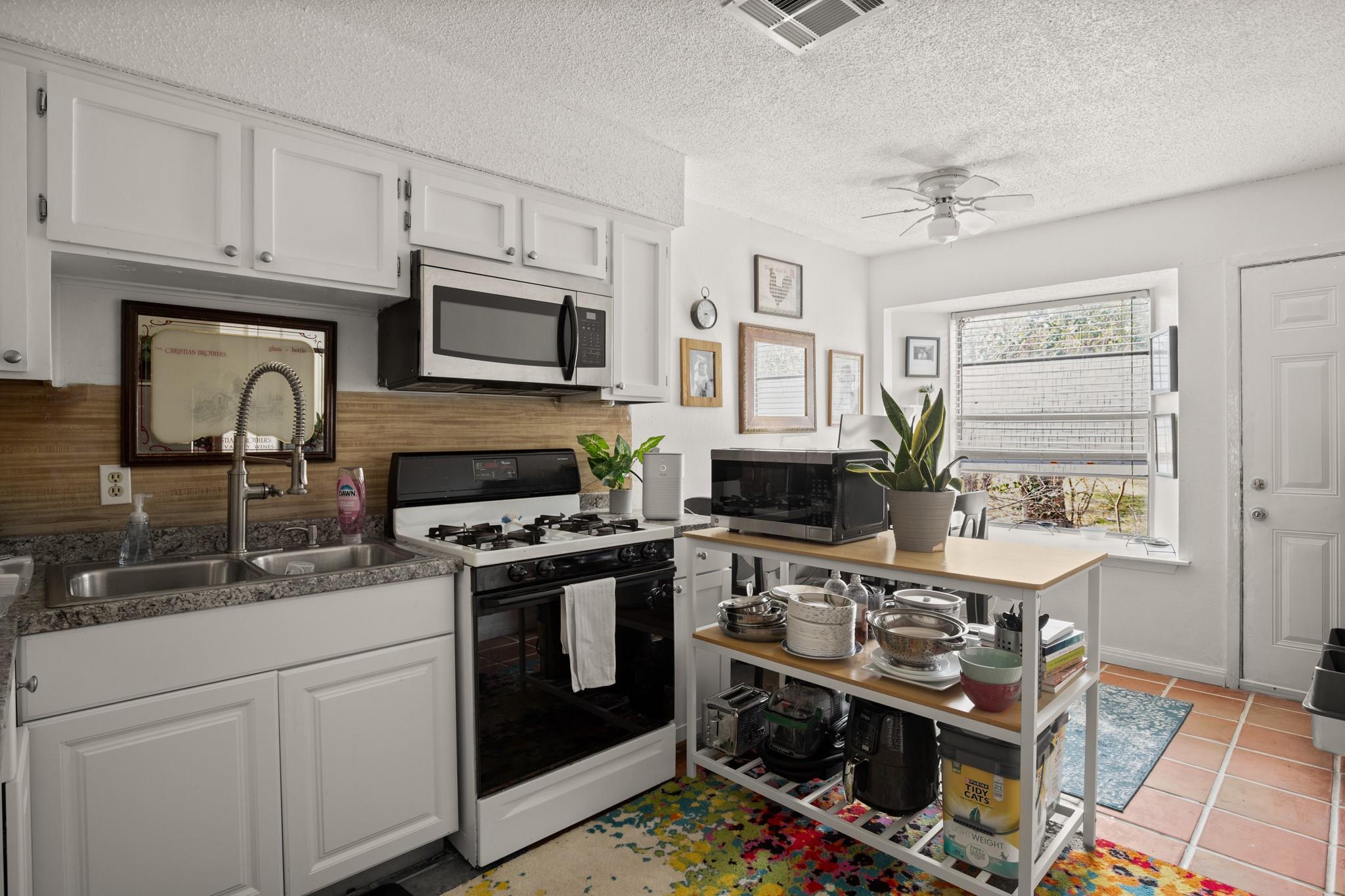 5402 Brompton Circle Austin TX 78745