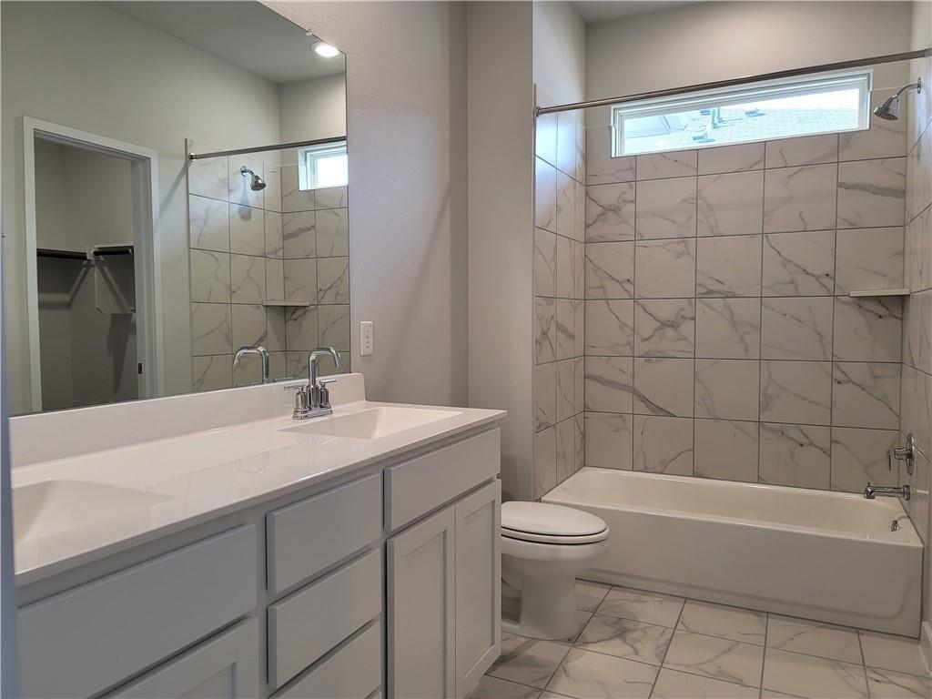 605 W South St Street Leander TX 78641