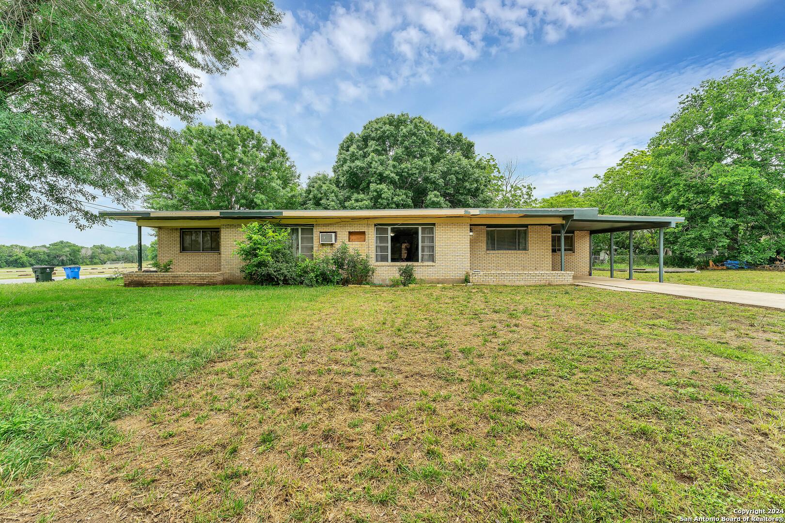 955 University Lane Seguin TX 78155