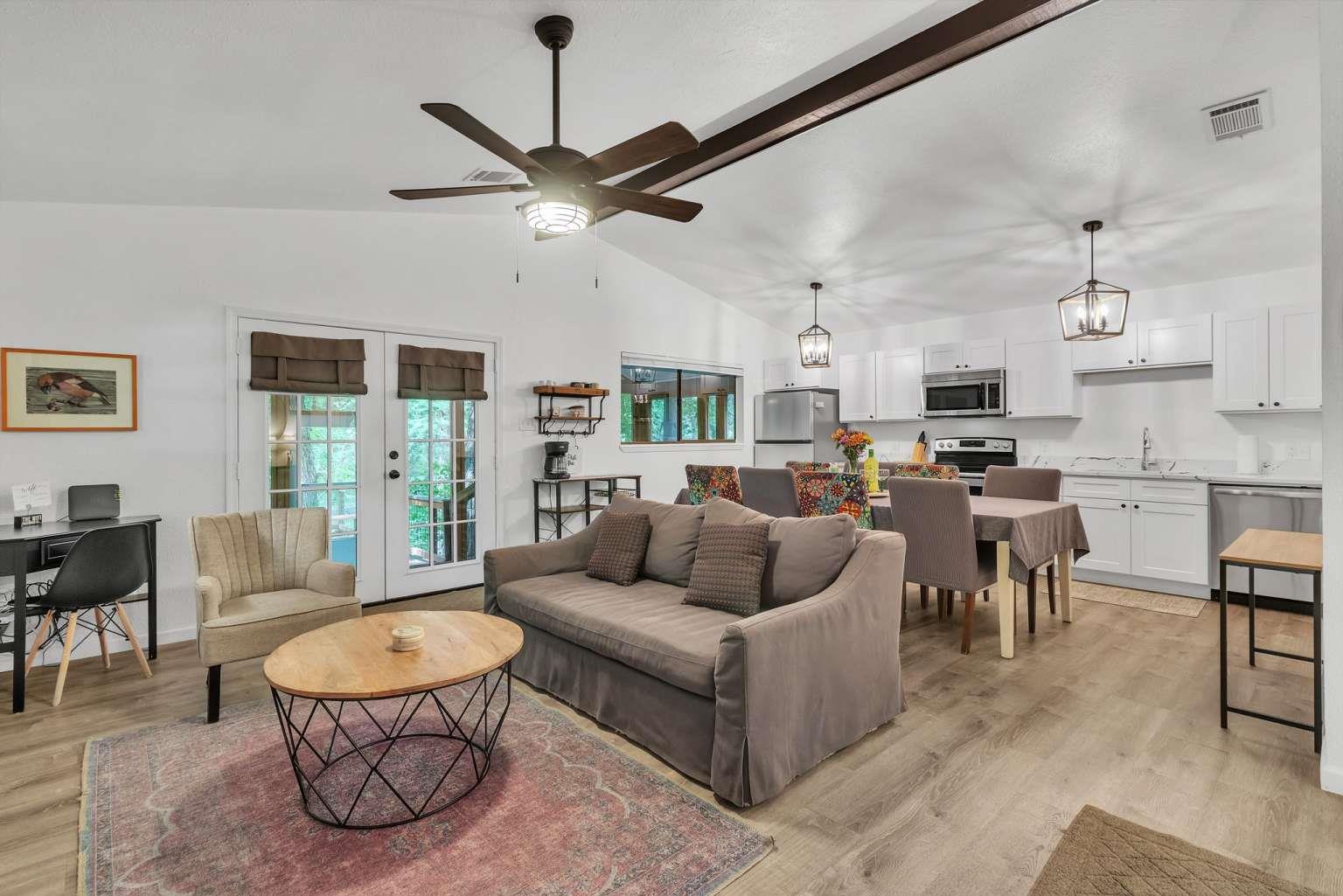 107-109 Scudder Lane Wimberley TX 78676