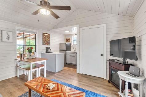 107-109 Scudder Lane Wimberley TX 78676