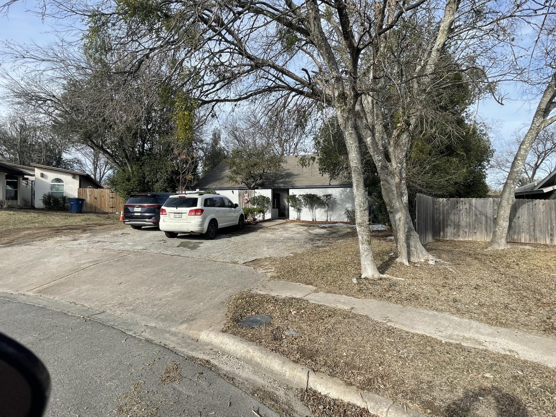 806 Plumpton Drive Austin TX 78745