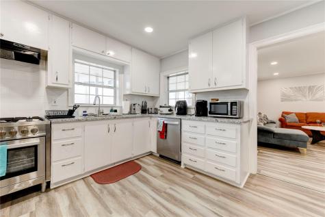 1303 Newfield Lane Austin TX 78703