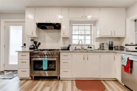 1303 Newfield Lane Austin TX 78703