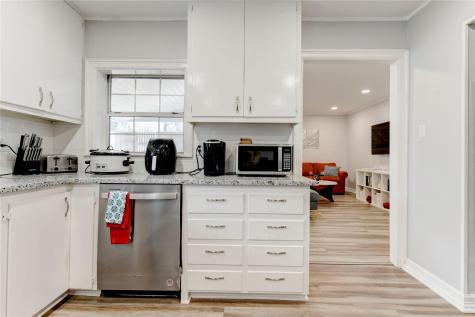 1303 Newfield Lane Austin TX 78703