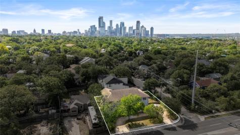 1303 Newfield Lane Austin TX 78703