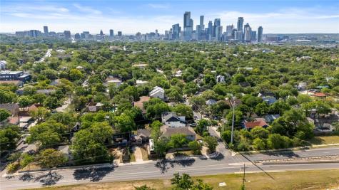 1303 Newfield Lane Austin TX 78703