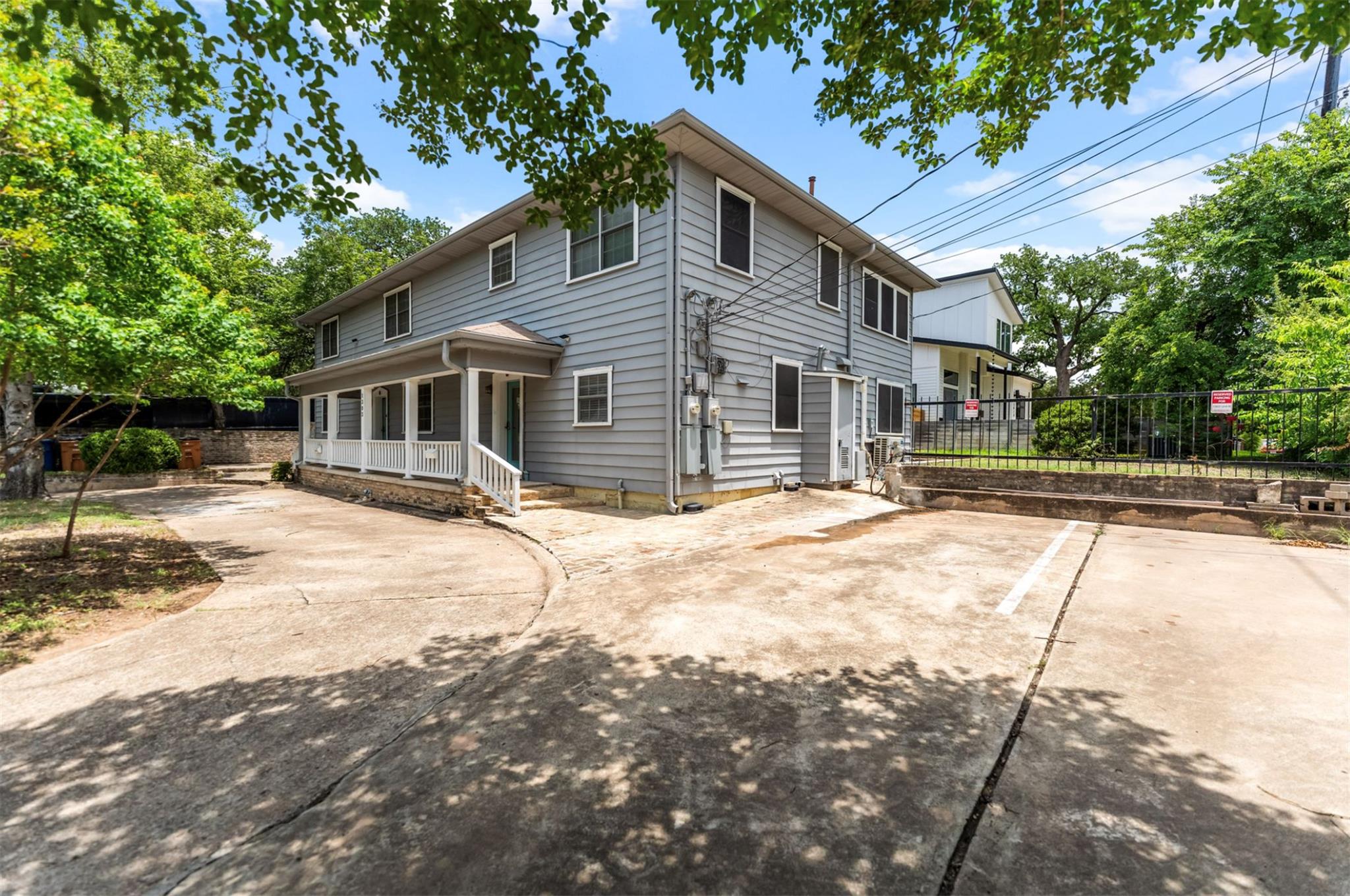 1303 Newfield Lane Austin TX 78703
