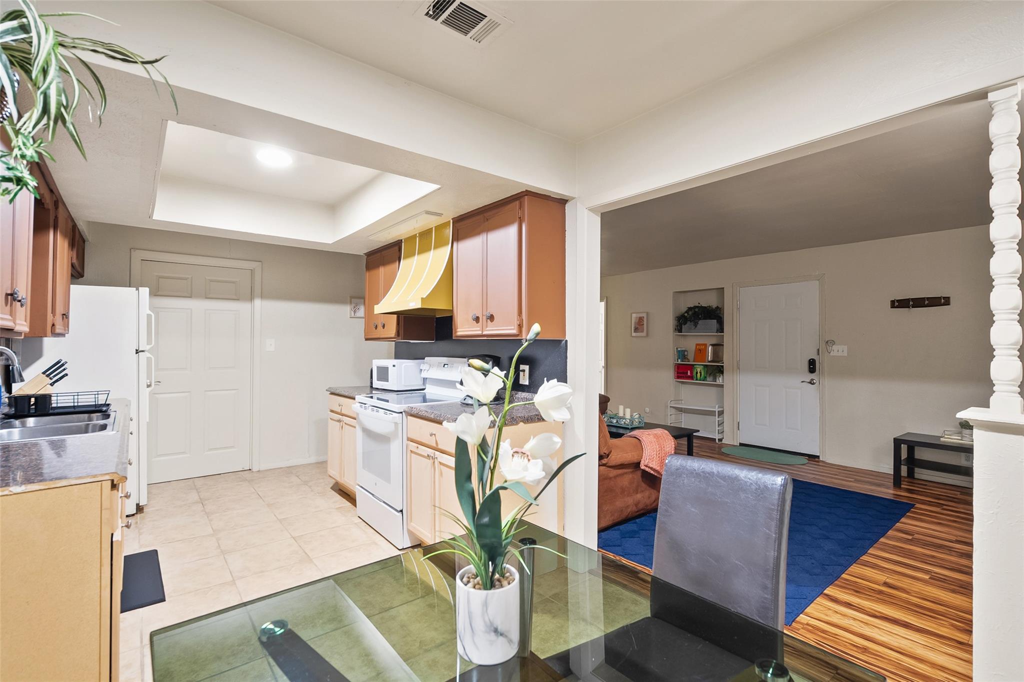 2503 Parker Lane Austin TX 78741