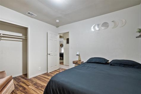 2503 Parker Lane Austin TX 78741