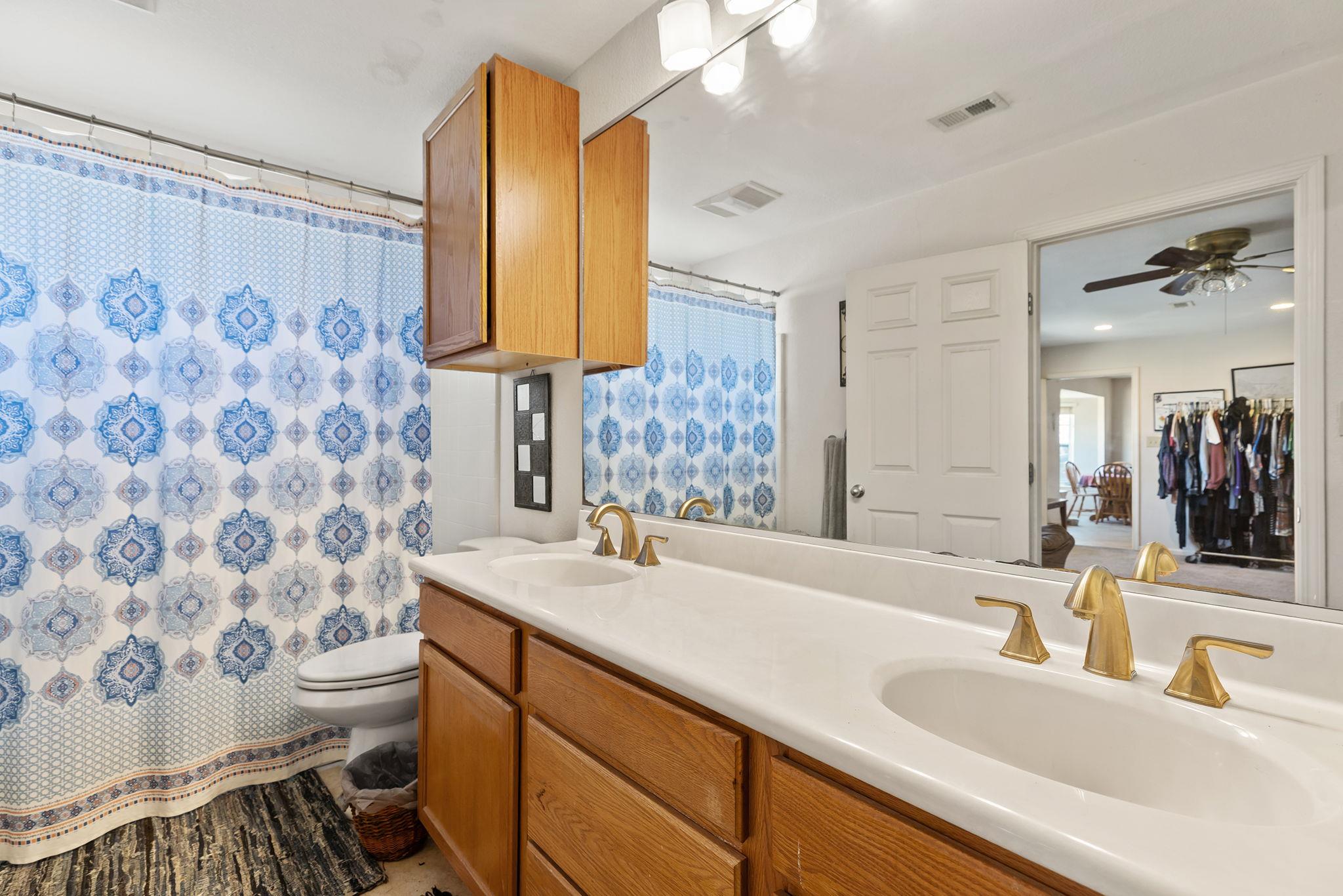61 Family-a Circle Hutto TX 78634